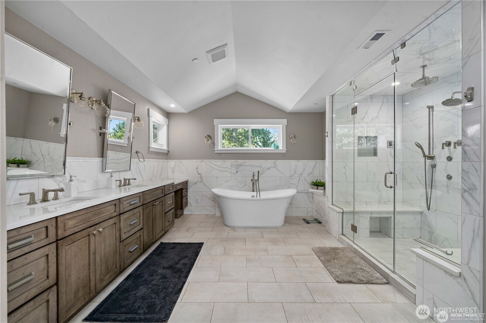 2396 Squak Mountain Loop SW
