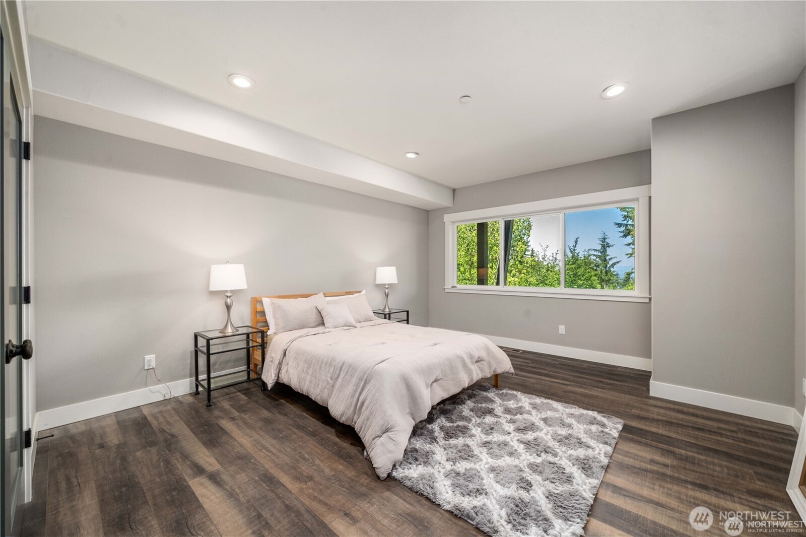 2396 Squak Mountain Loop SW