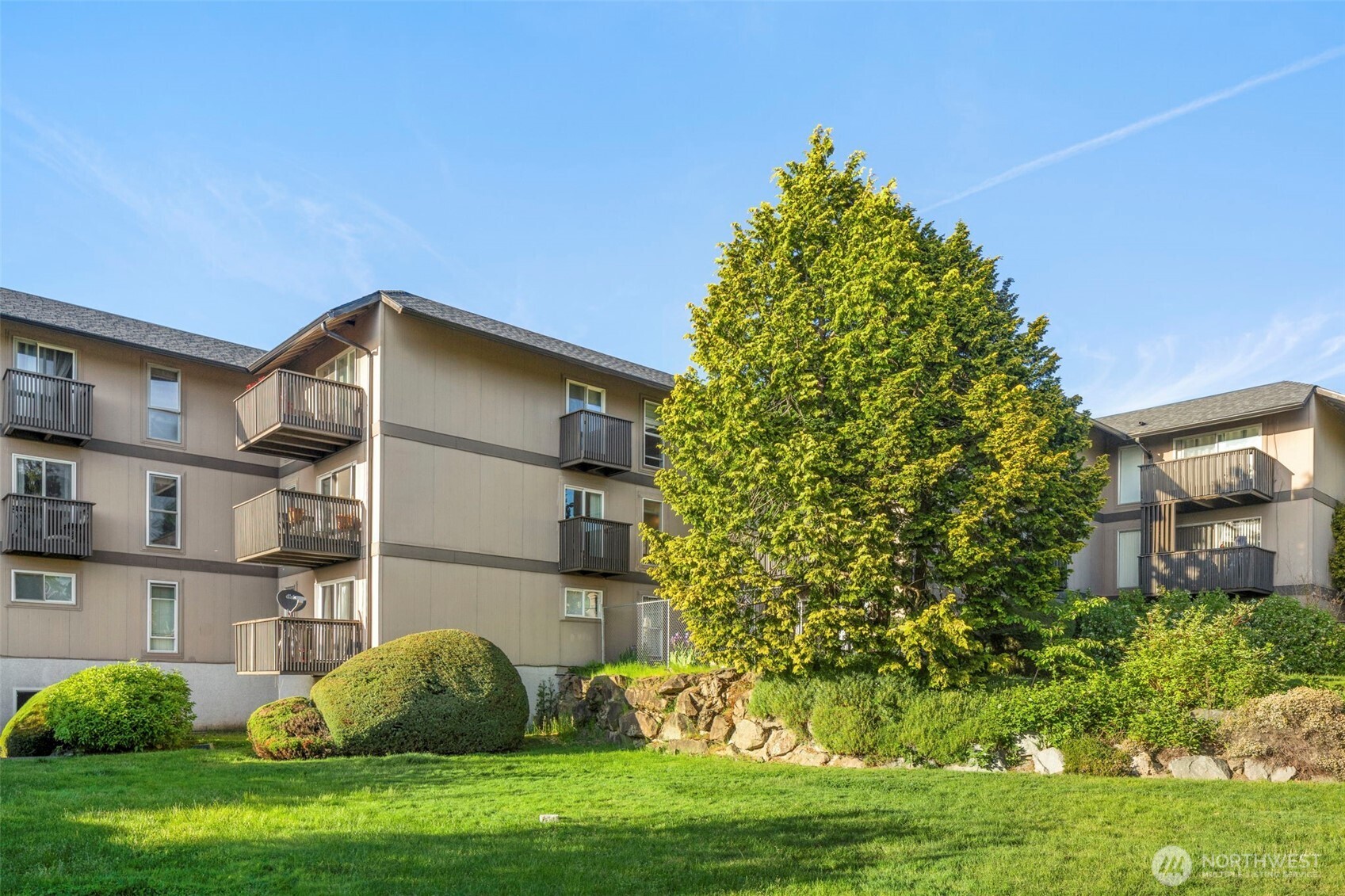 1425 S Puget Drive Unit: 213