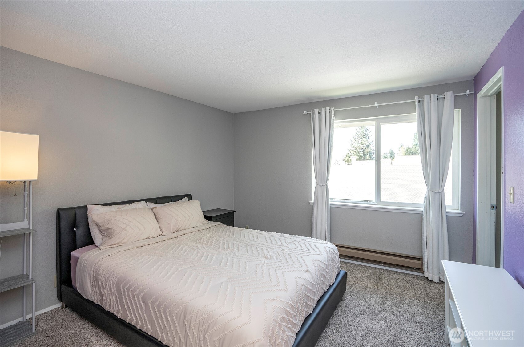4231 NE 5th Street Unit: E201