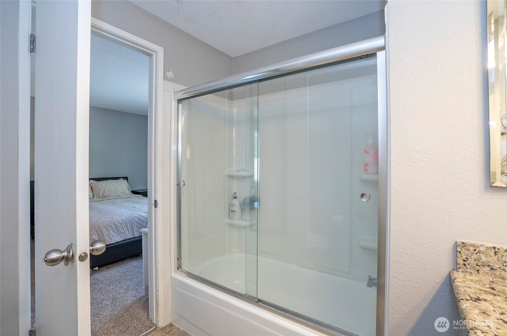 4231 NE 5th Street Unit: E201