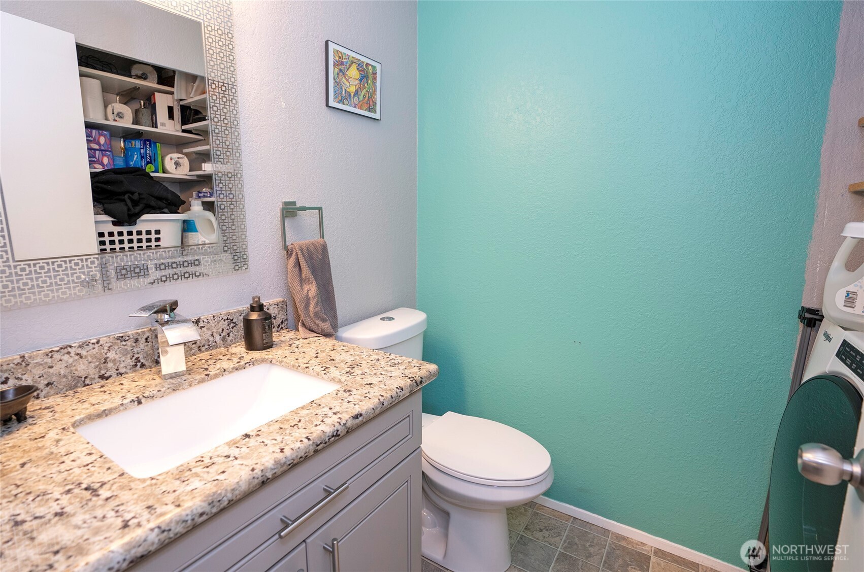 4231 NE 5th Street Unit: E201