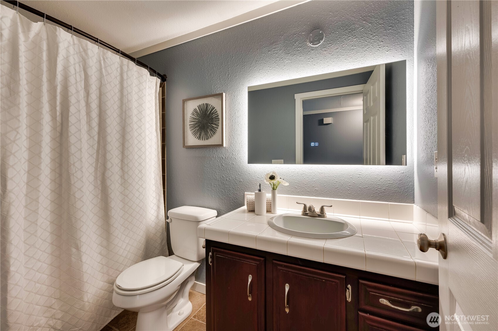 4511 Greenwood Avenue N Unit: 1