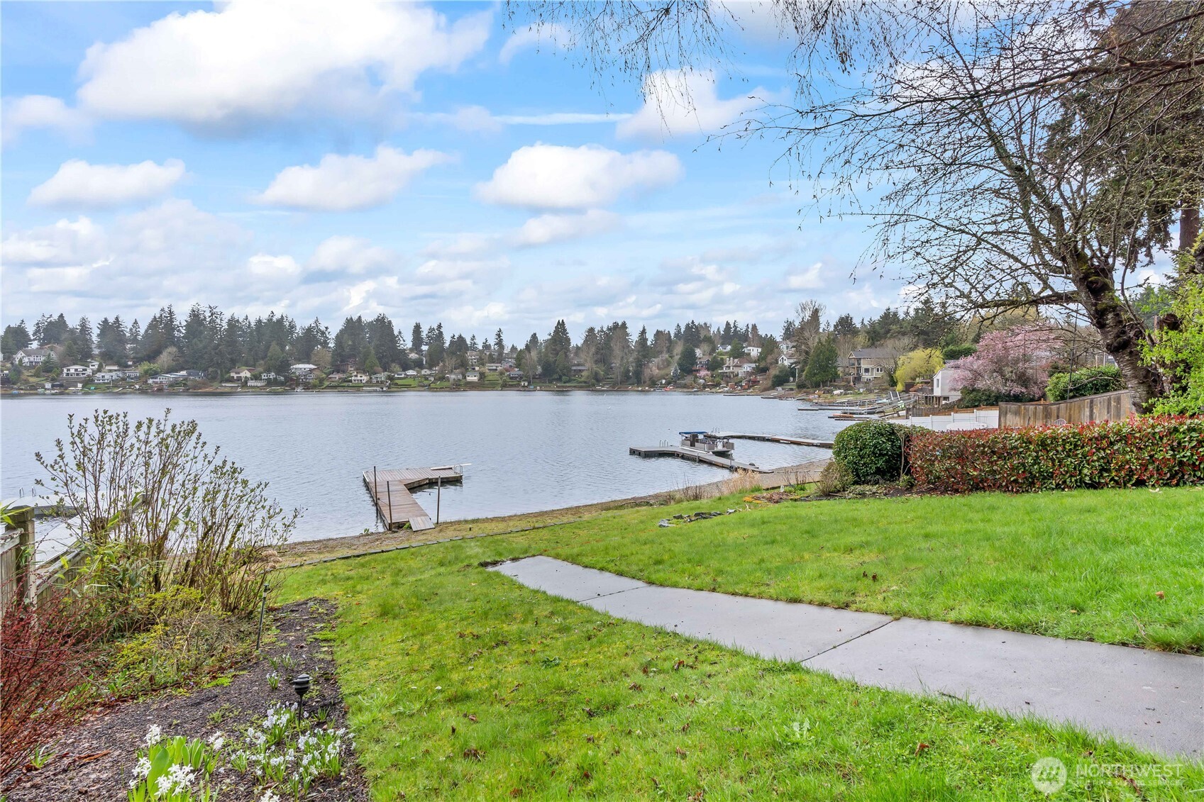 180 Lake Louise Drive SW