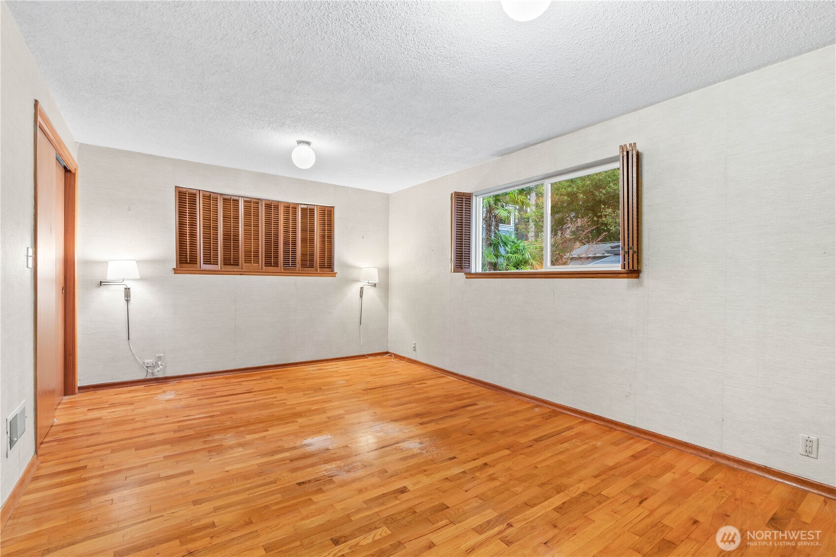 180 Lake Louise Drive SW
