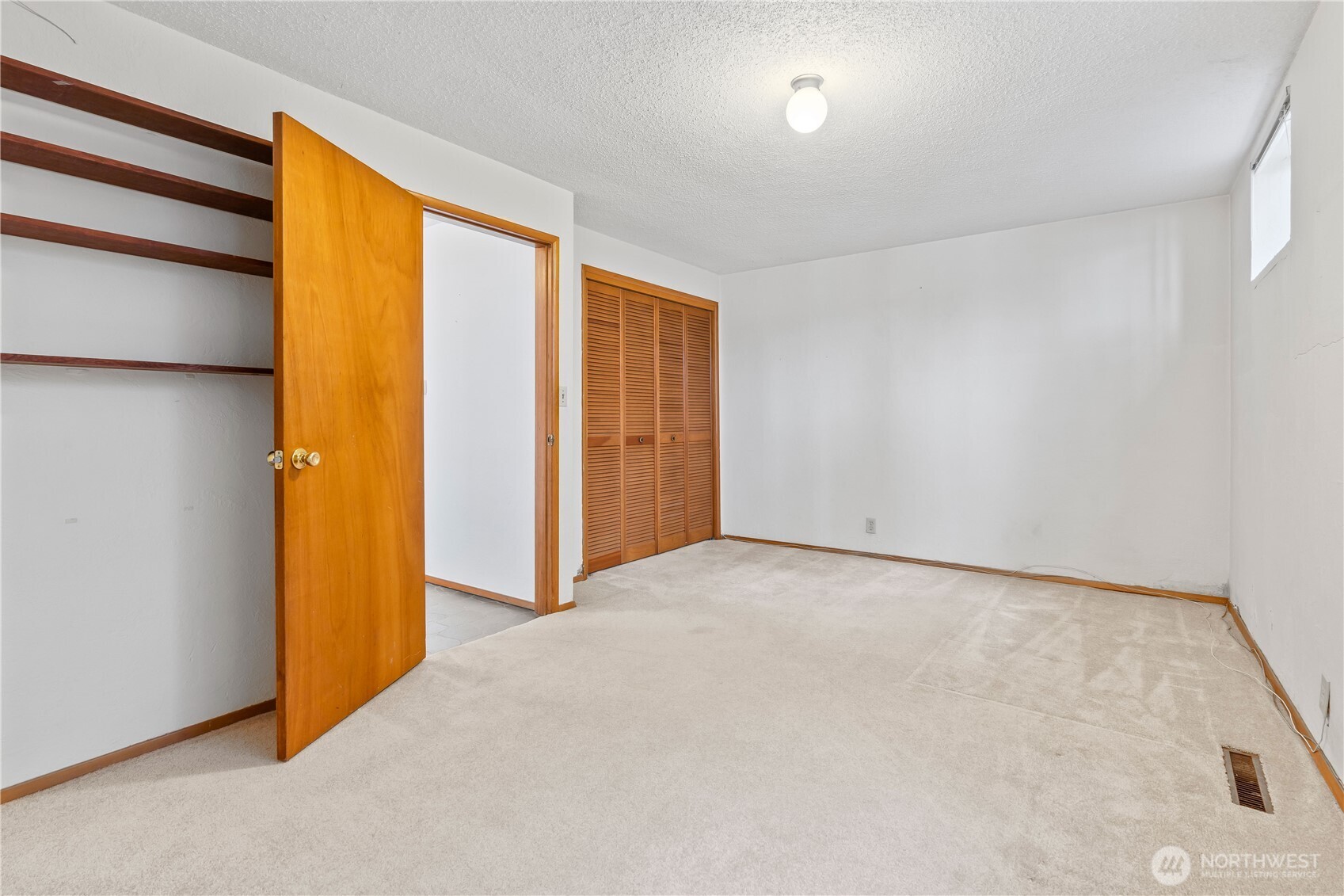 180 Lake Louise Drive SW