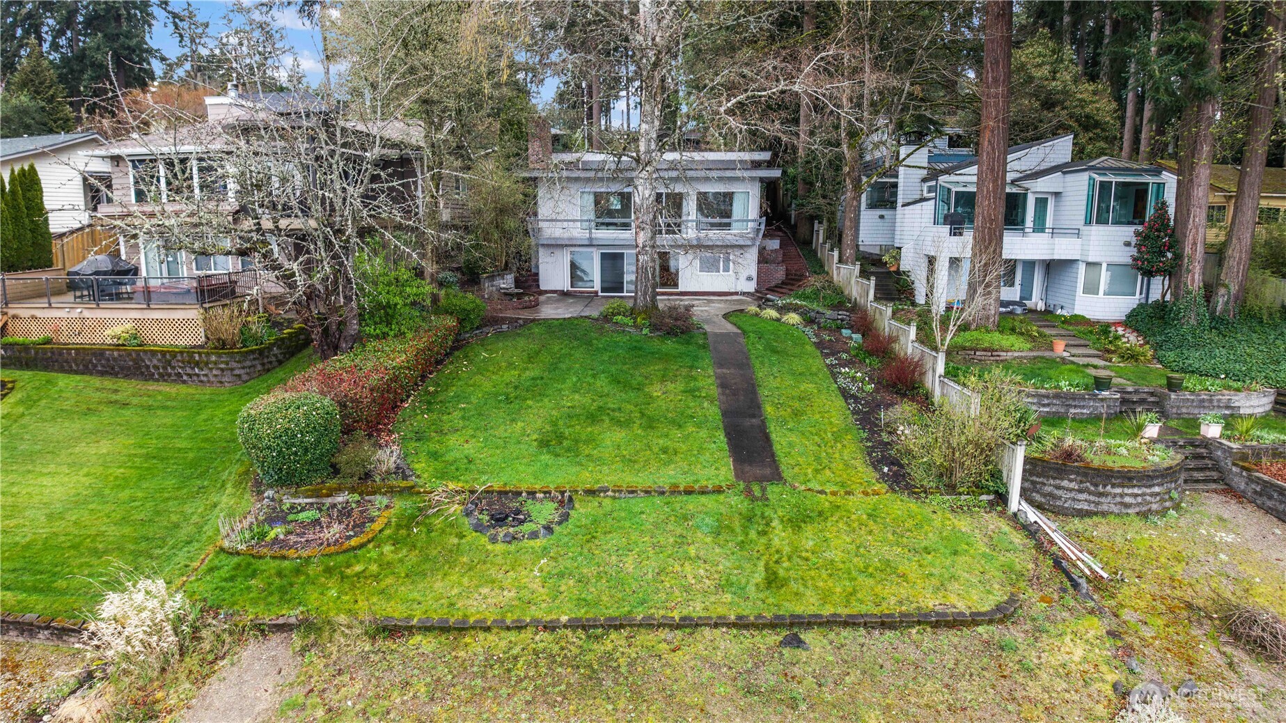 180 Lake Louise Drive SW