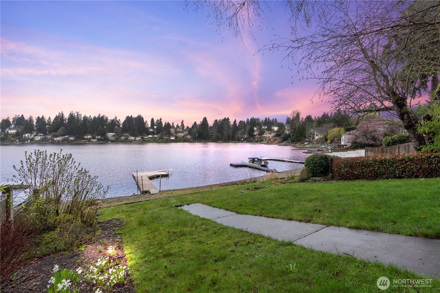 180 Lake Louise Drive SW