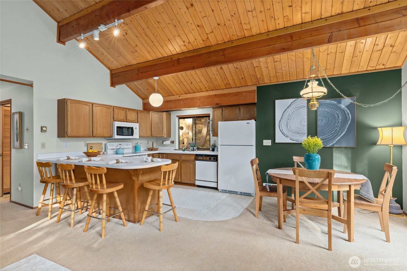 190 W Lakedale Drive