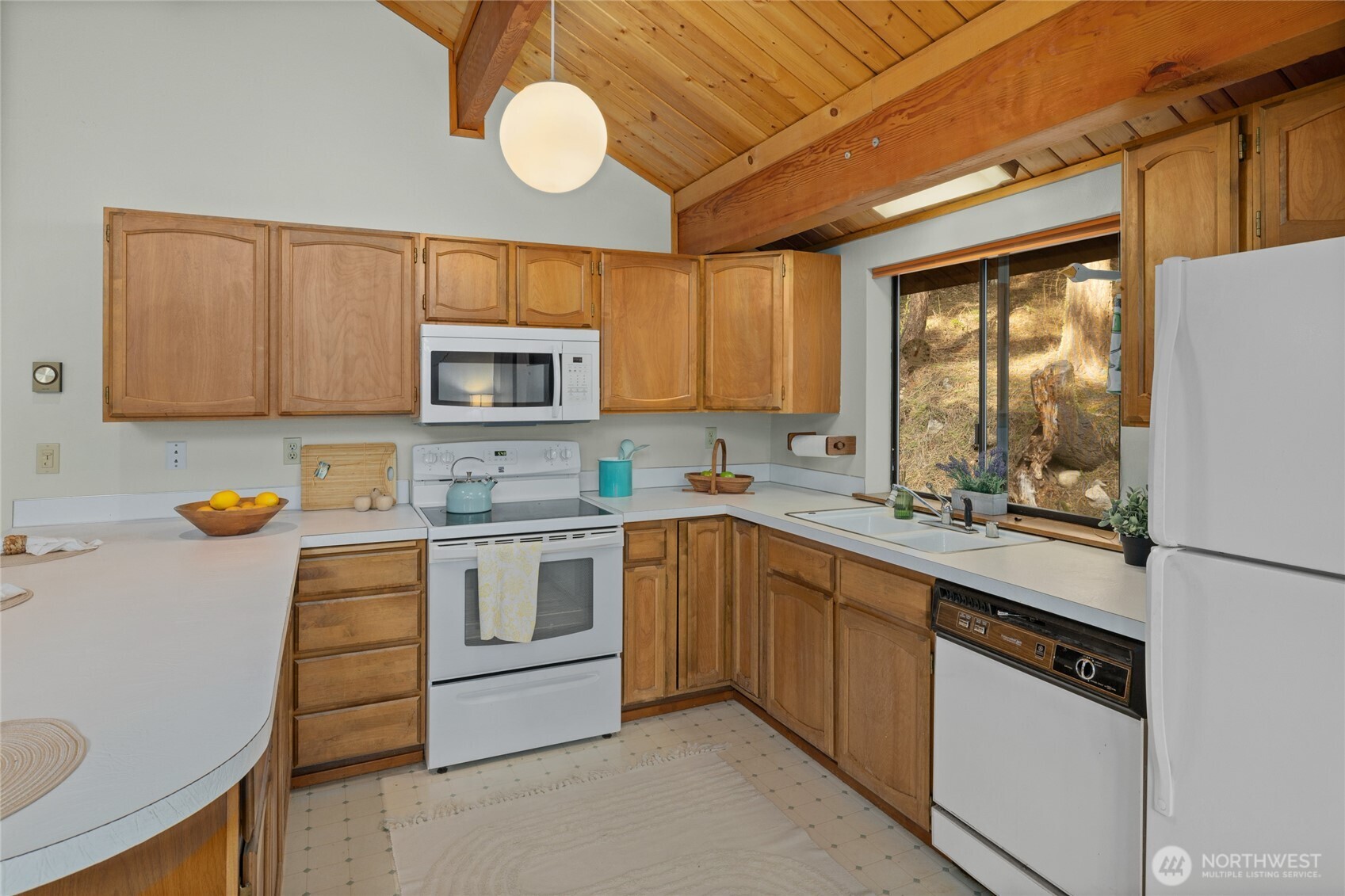 190 W Lakedale Drive