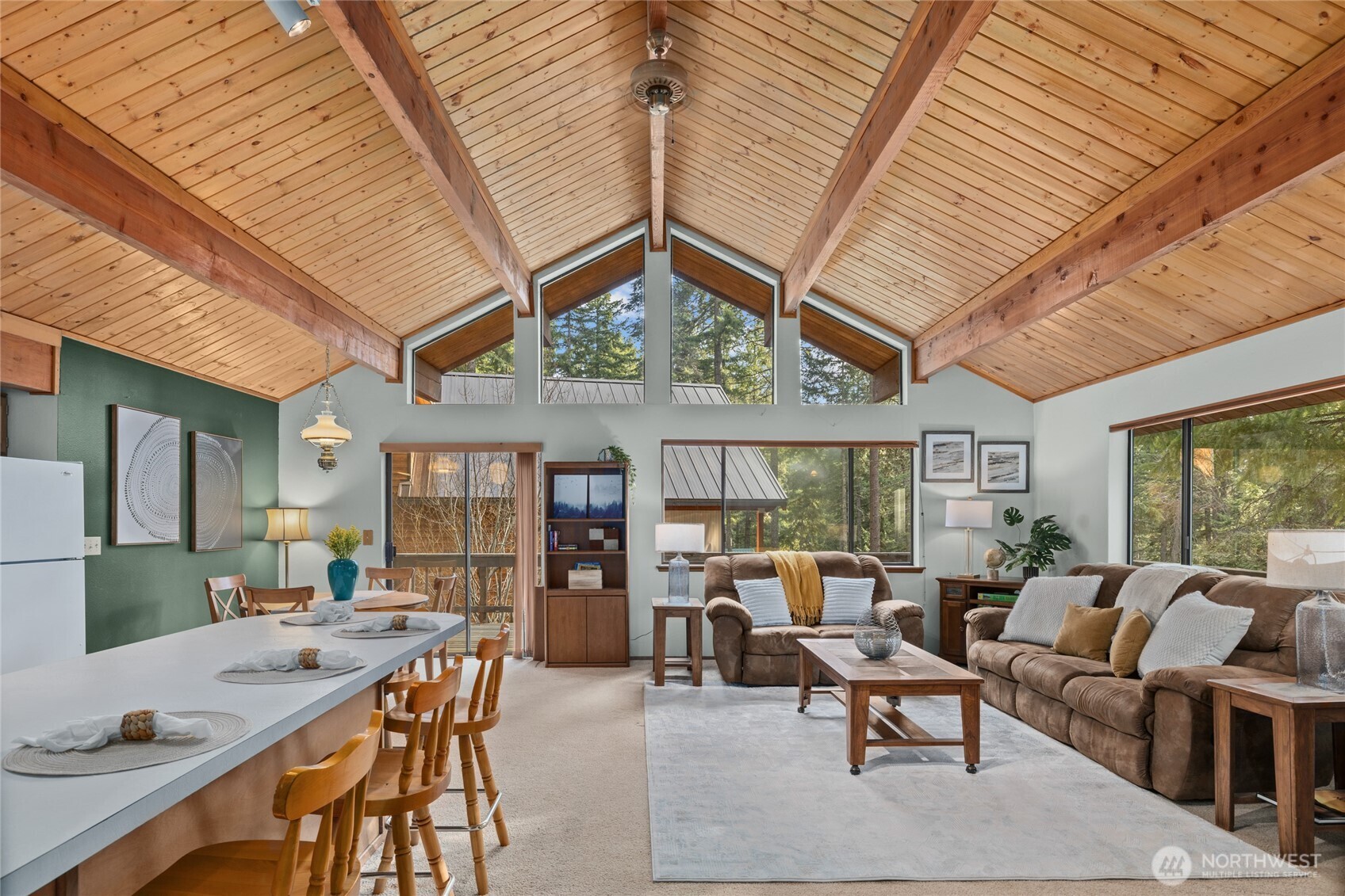 190 W Lakedale Drive