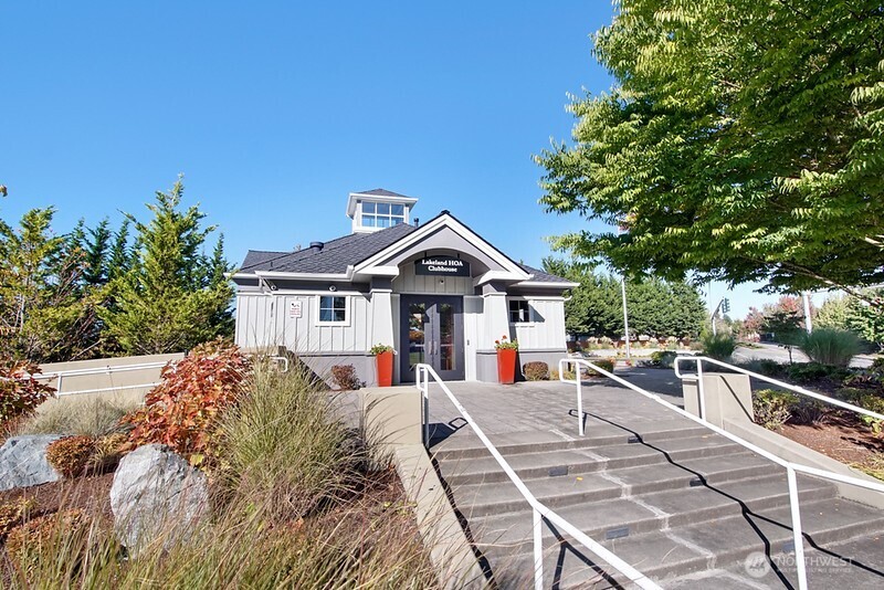 6326 Stuart Place SE