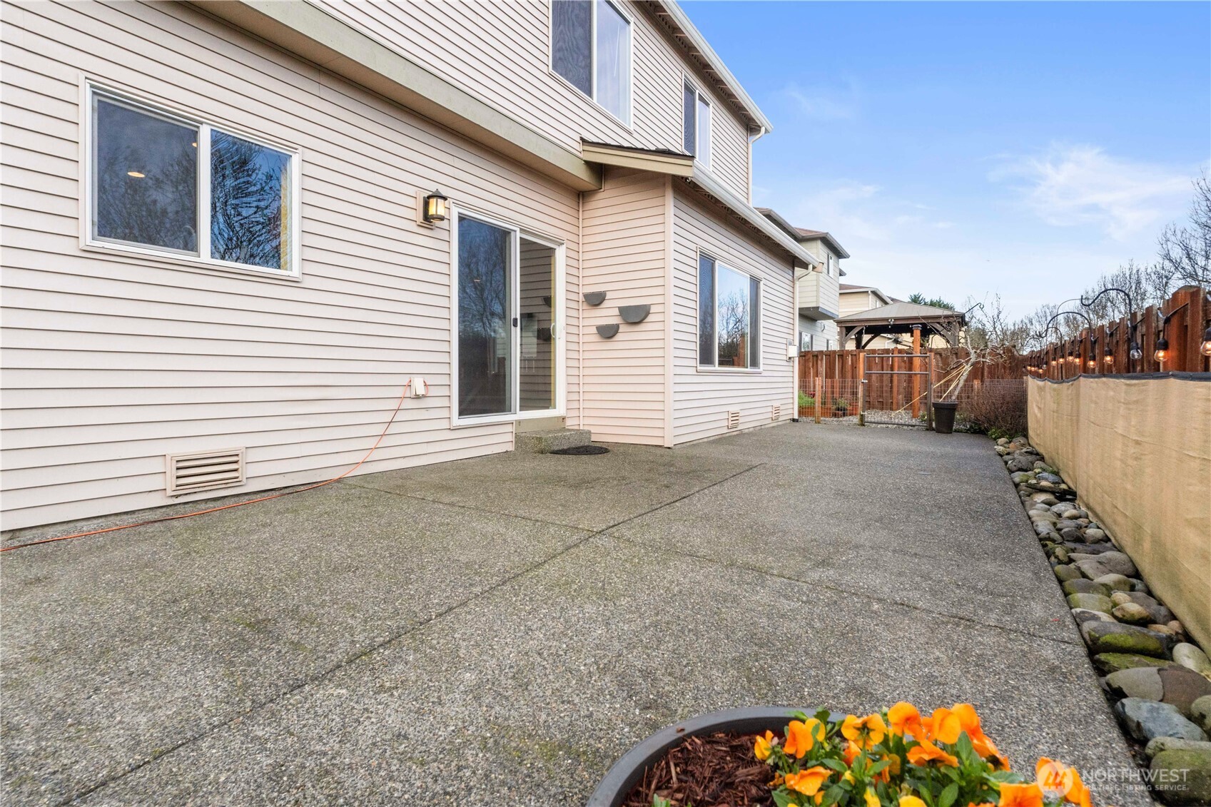 6326 Stuart Place SE