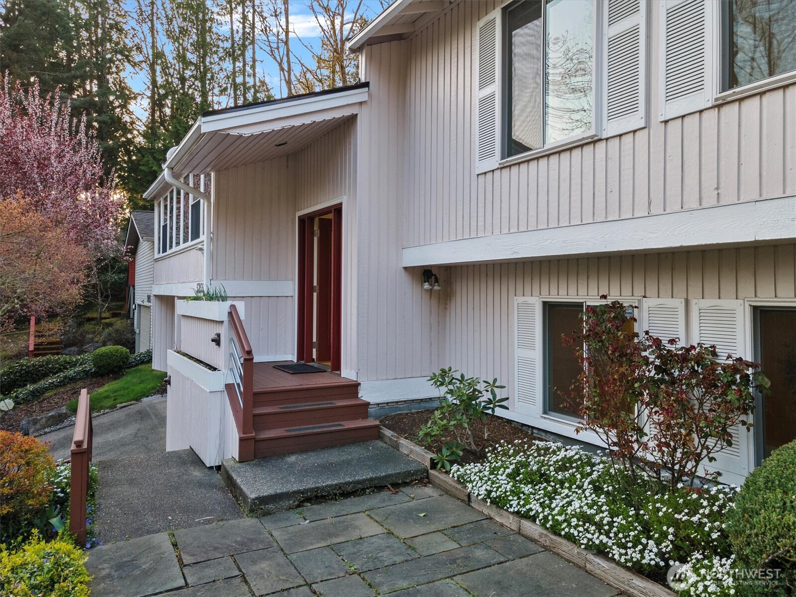 5255 Highland Drive