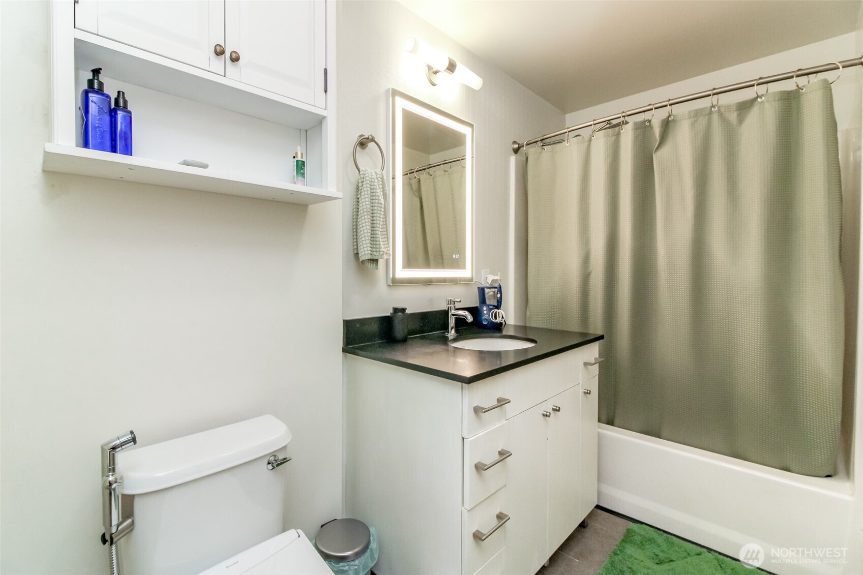 76 Cedar Street Unit: 207