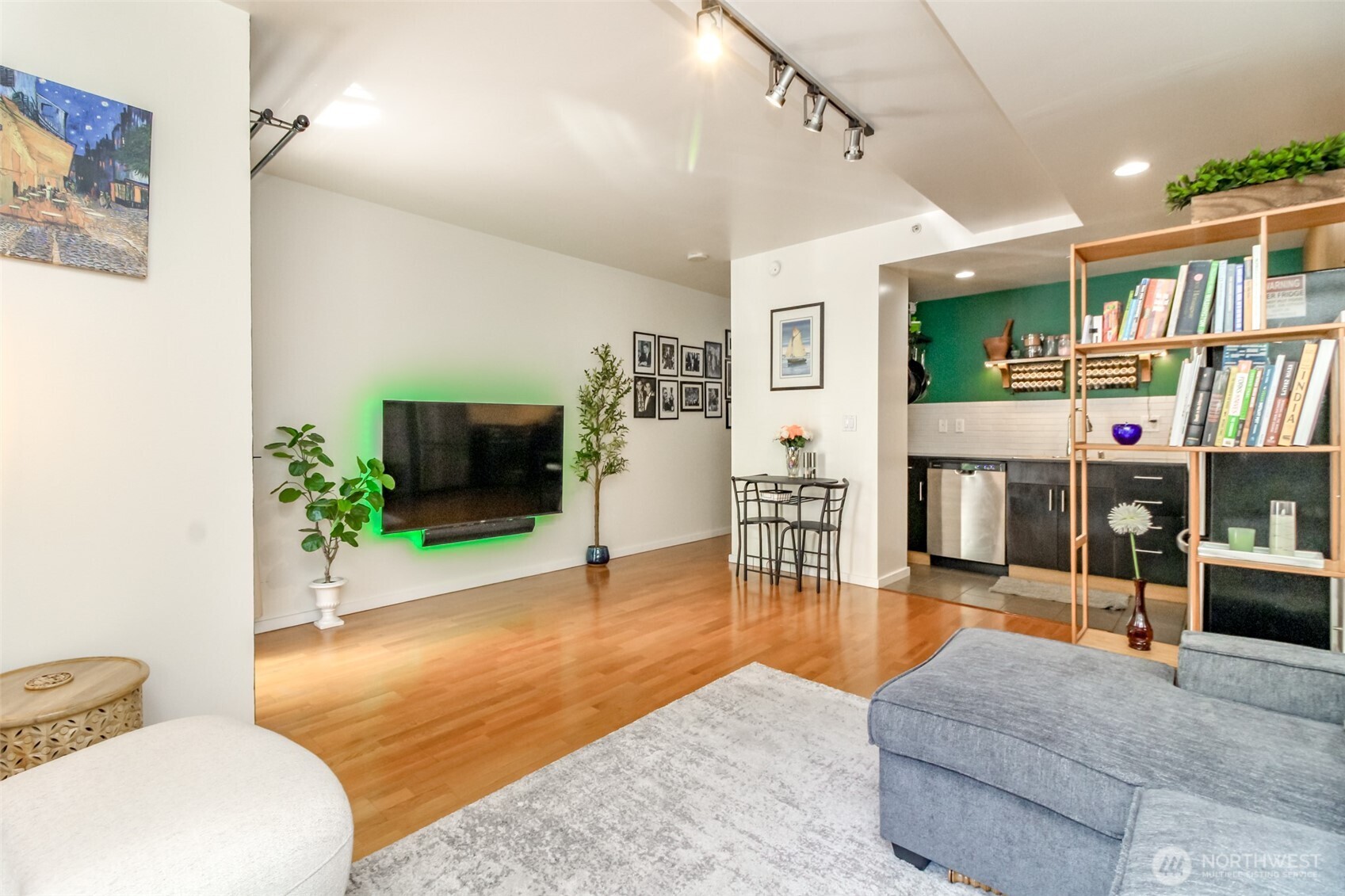 76 Cedar Street Unit: 207