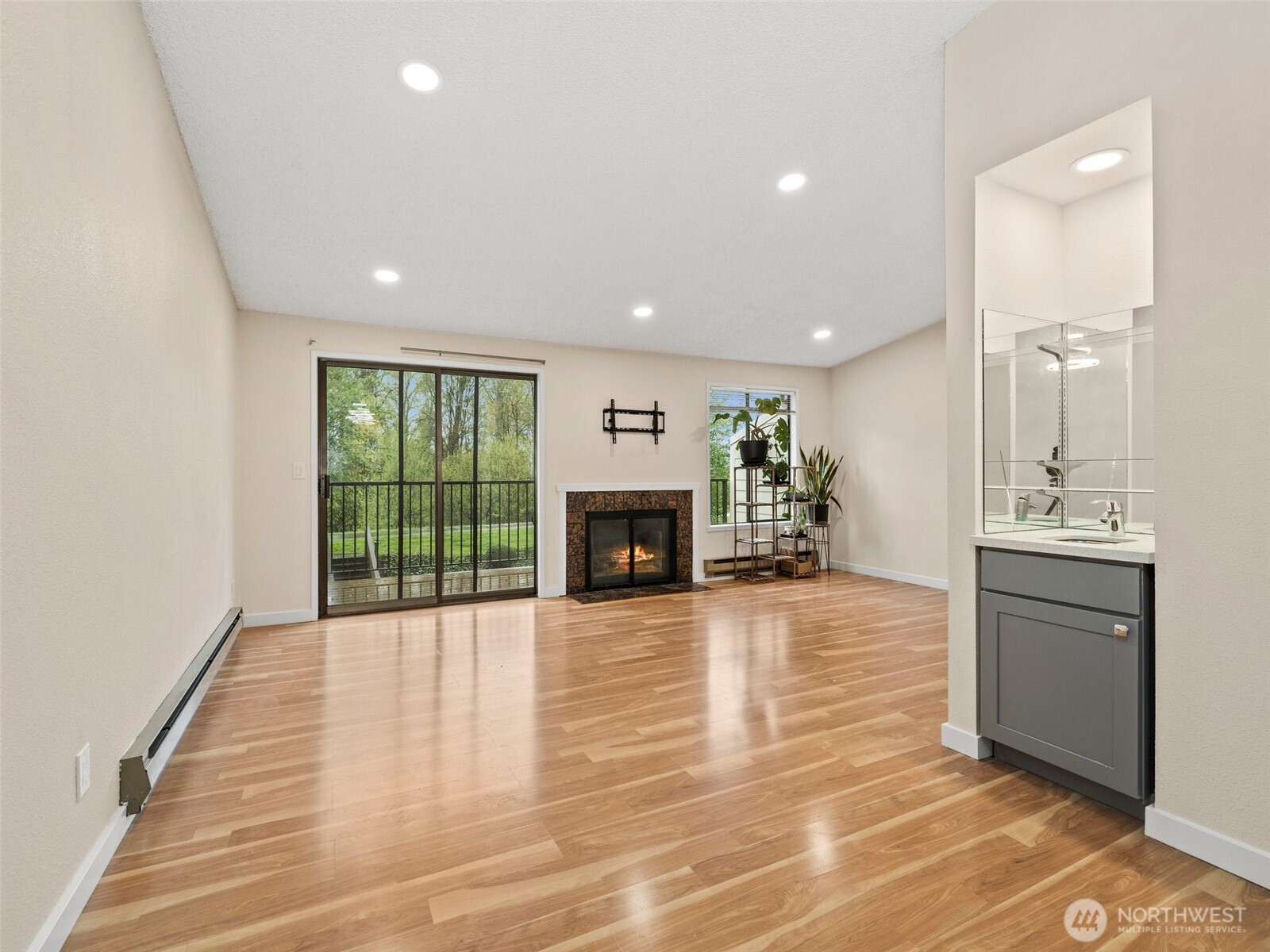 1824 Maple Lane Unit: K57