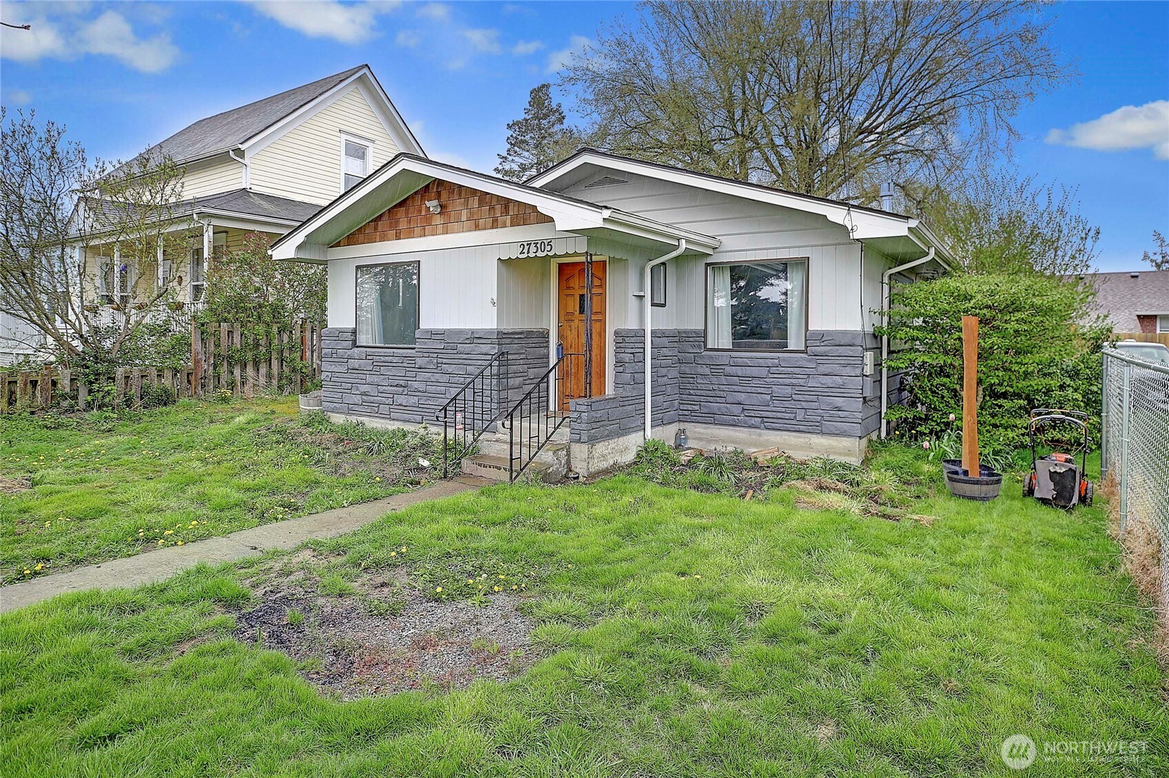 27305 102nd Avenue NW