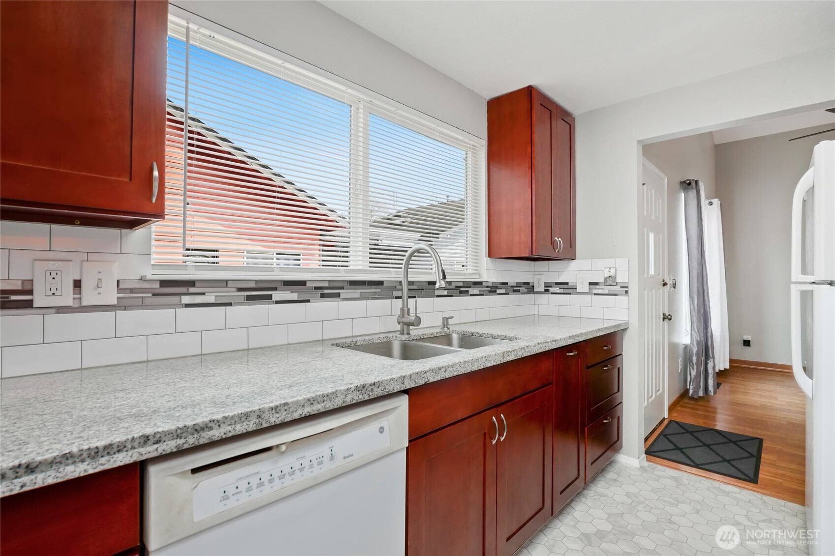 1559 8th Street NE Unit: B