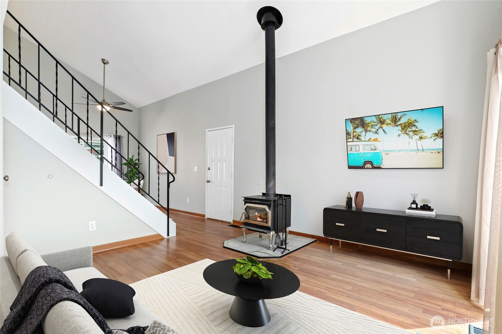 1559 8th Street NE Unit: B