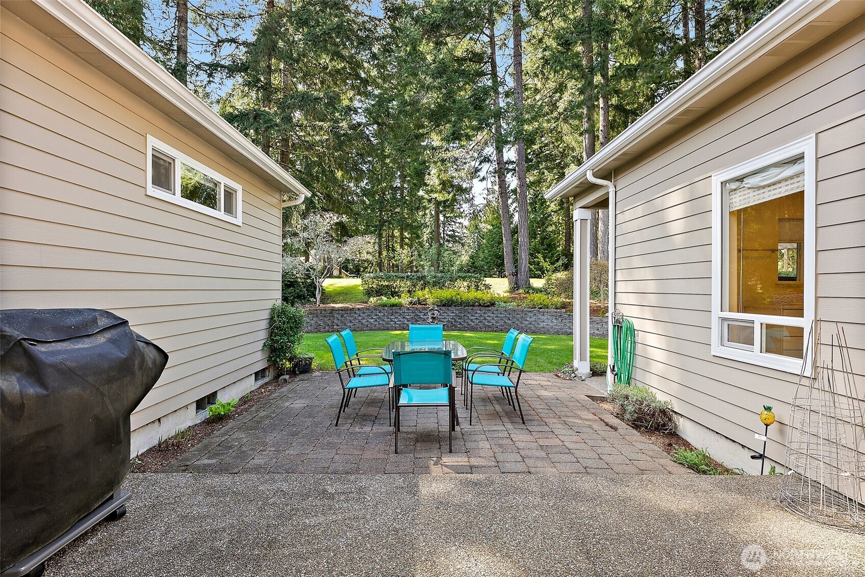 160 E Rainier Court