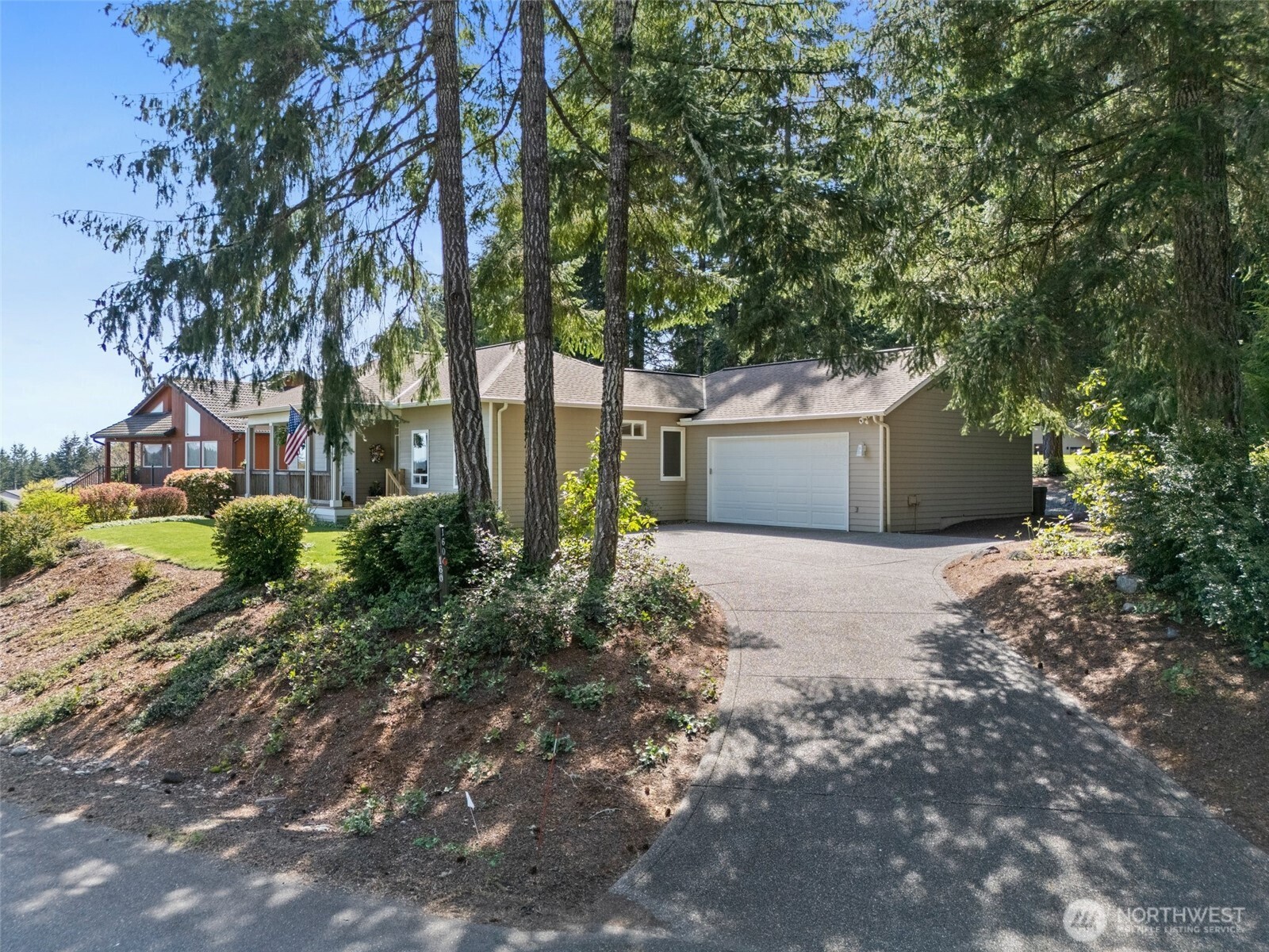 160 E Rainier Court