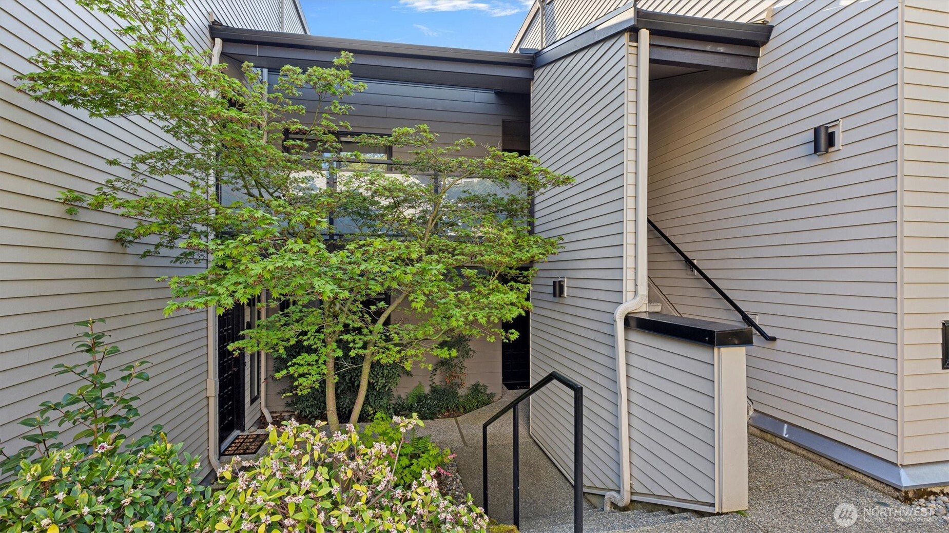 11226 NE 68th Street Unit: B