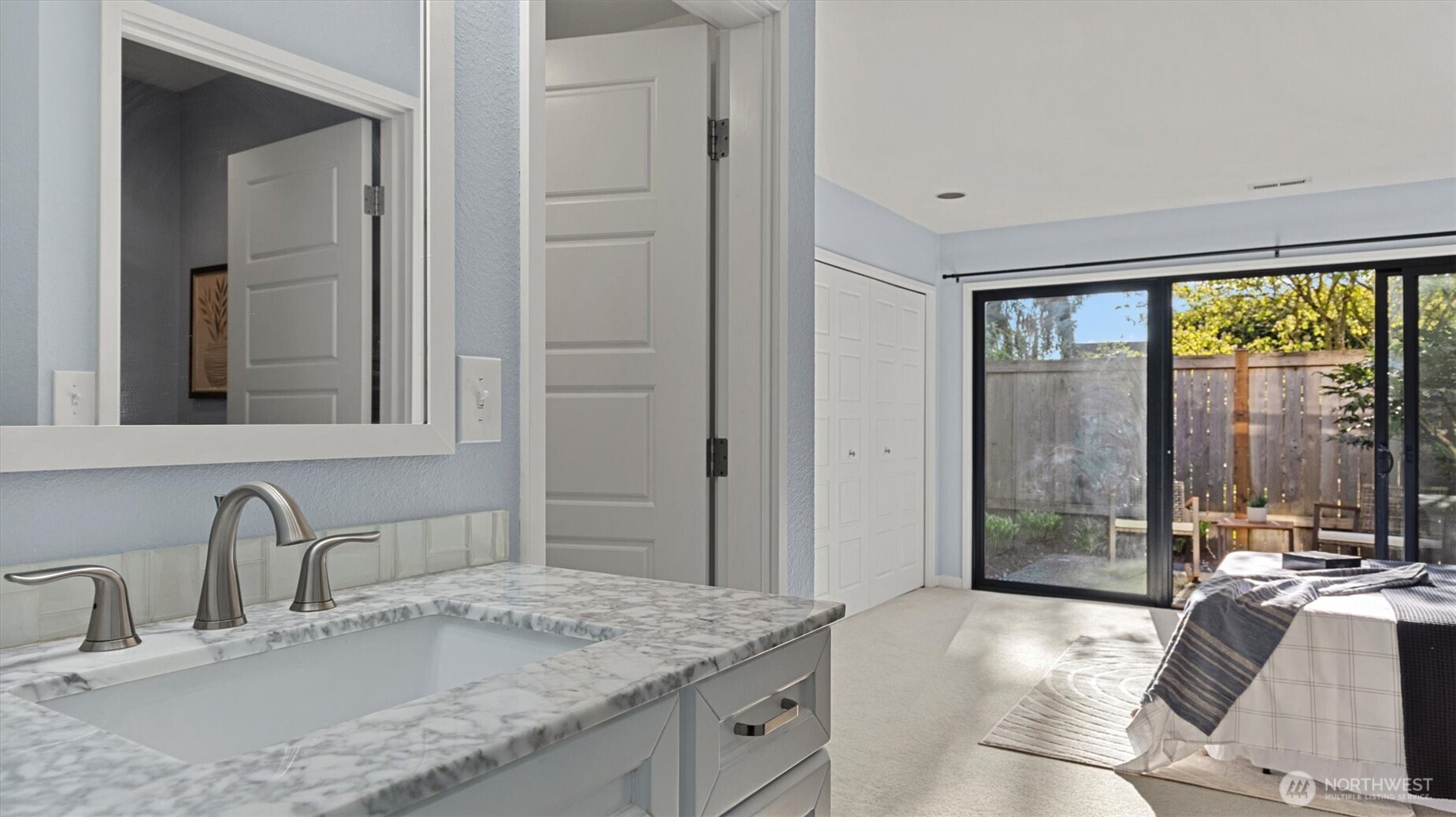 11226 NE 68th Street Unit: B