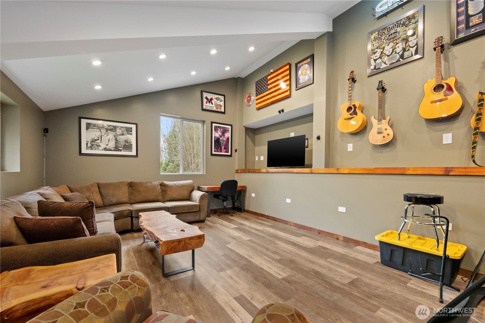 27927 NE 140th