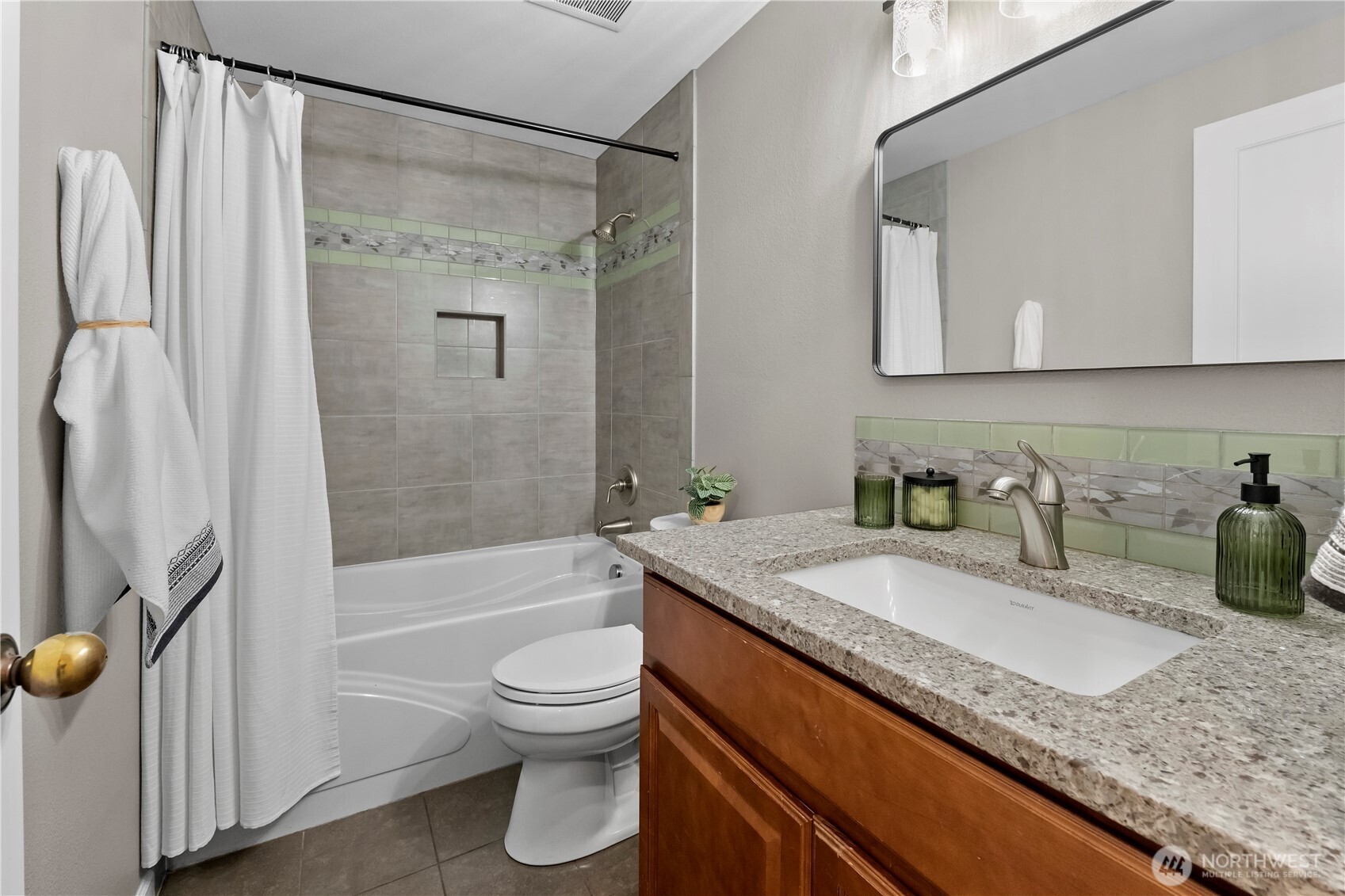 27927 NE 140th