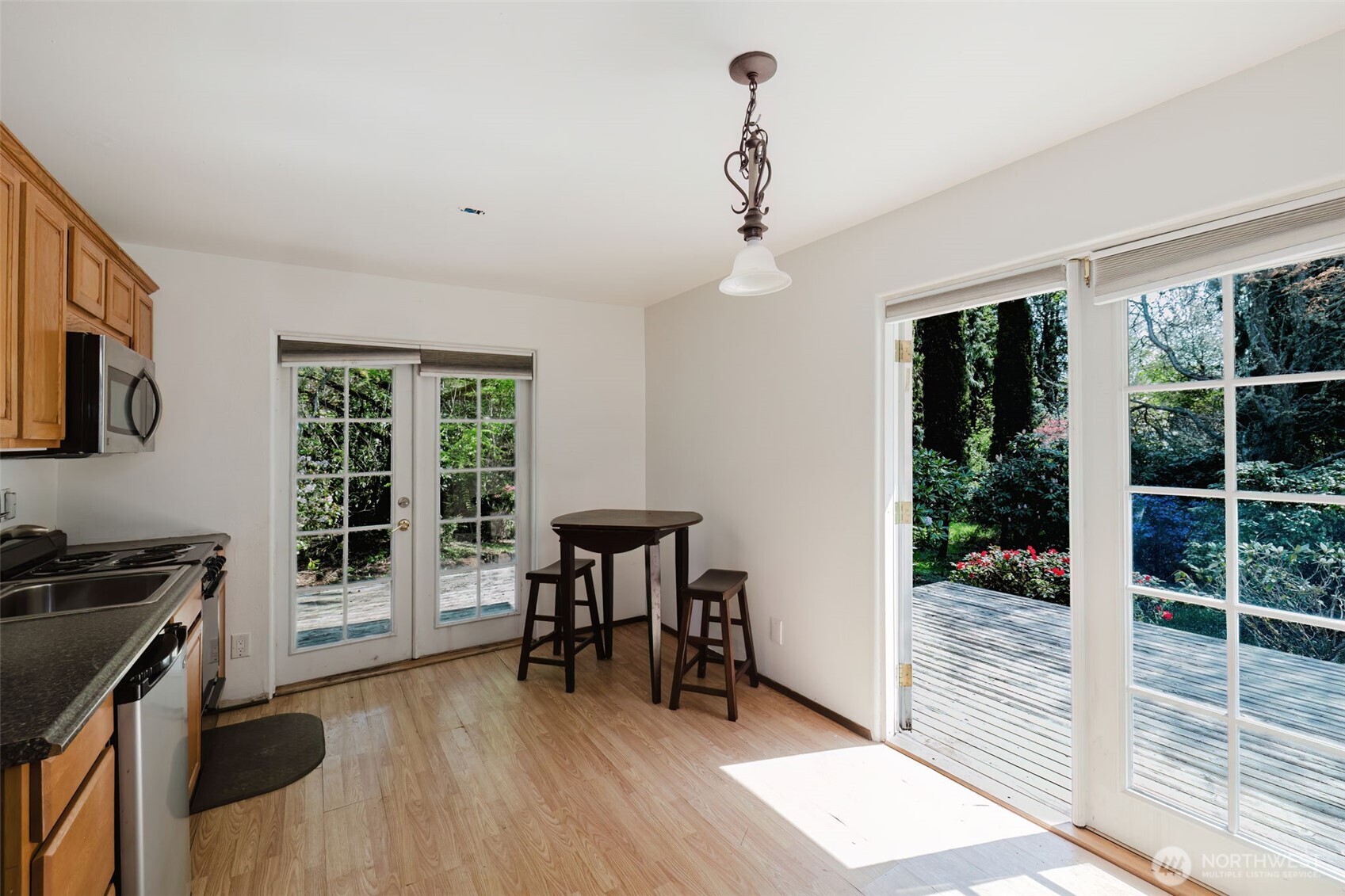 105 Schoolhouse Road