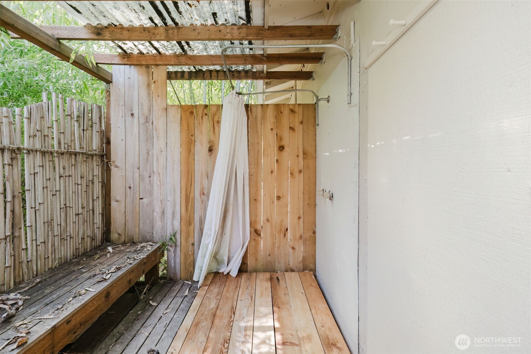 105 Schoolhouse Road