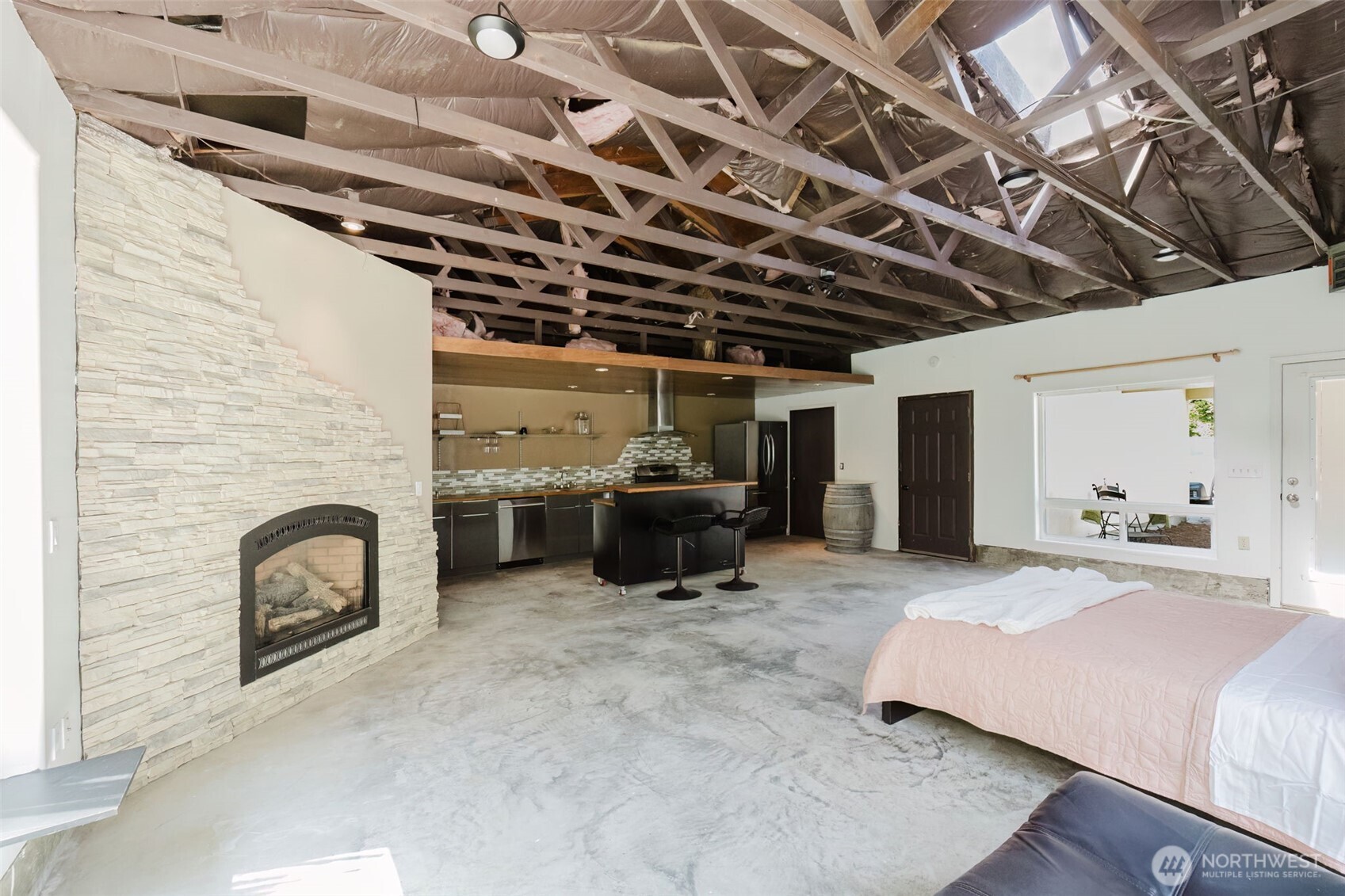 105 Schoolhouse Road