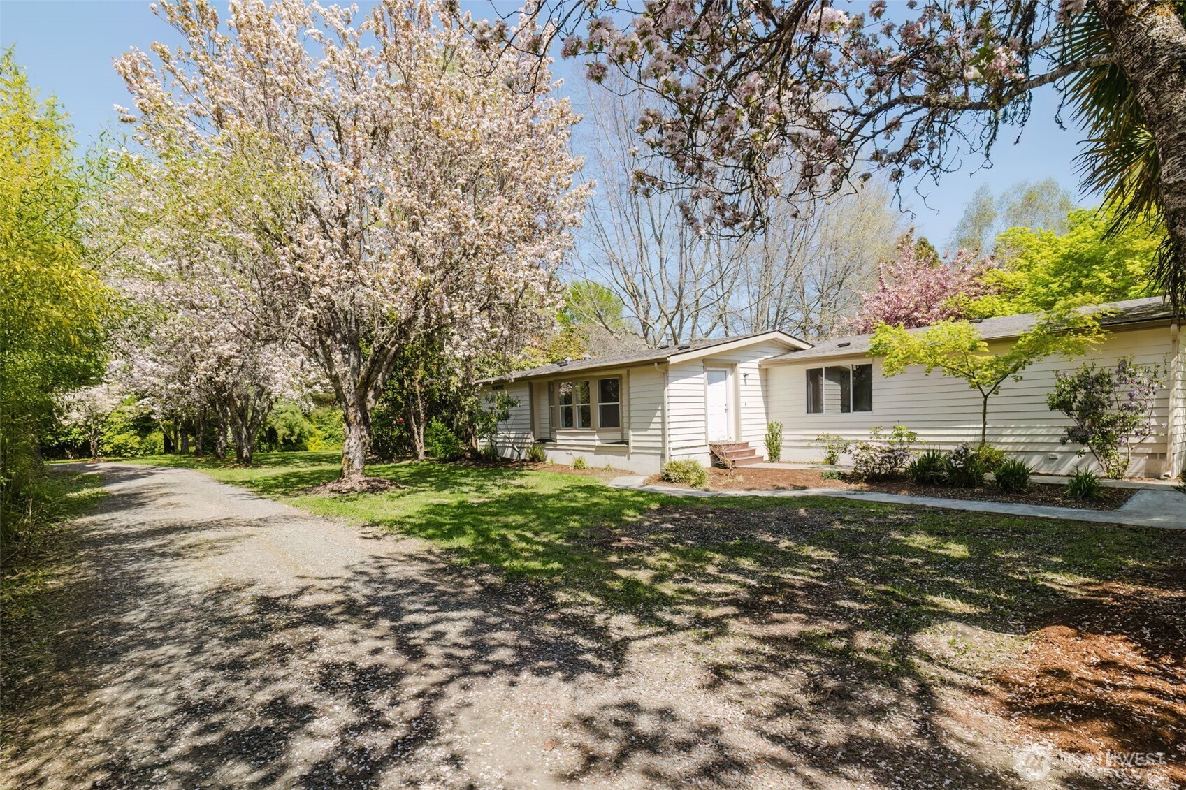 105 Schoolhouse Road