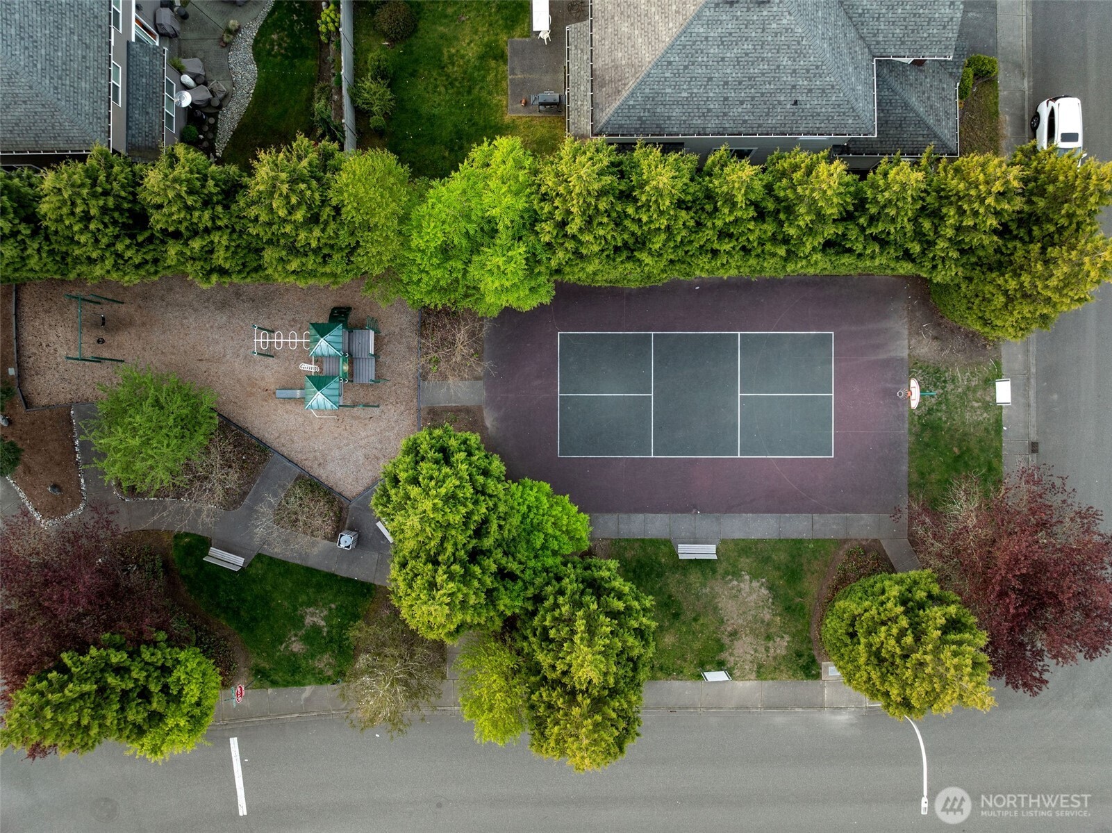 202 Chelan Court NE