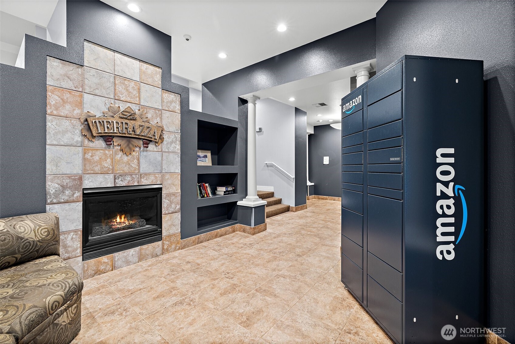 4343 Roosevelt Way NE Unit: 204