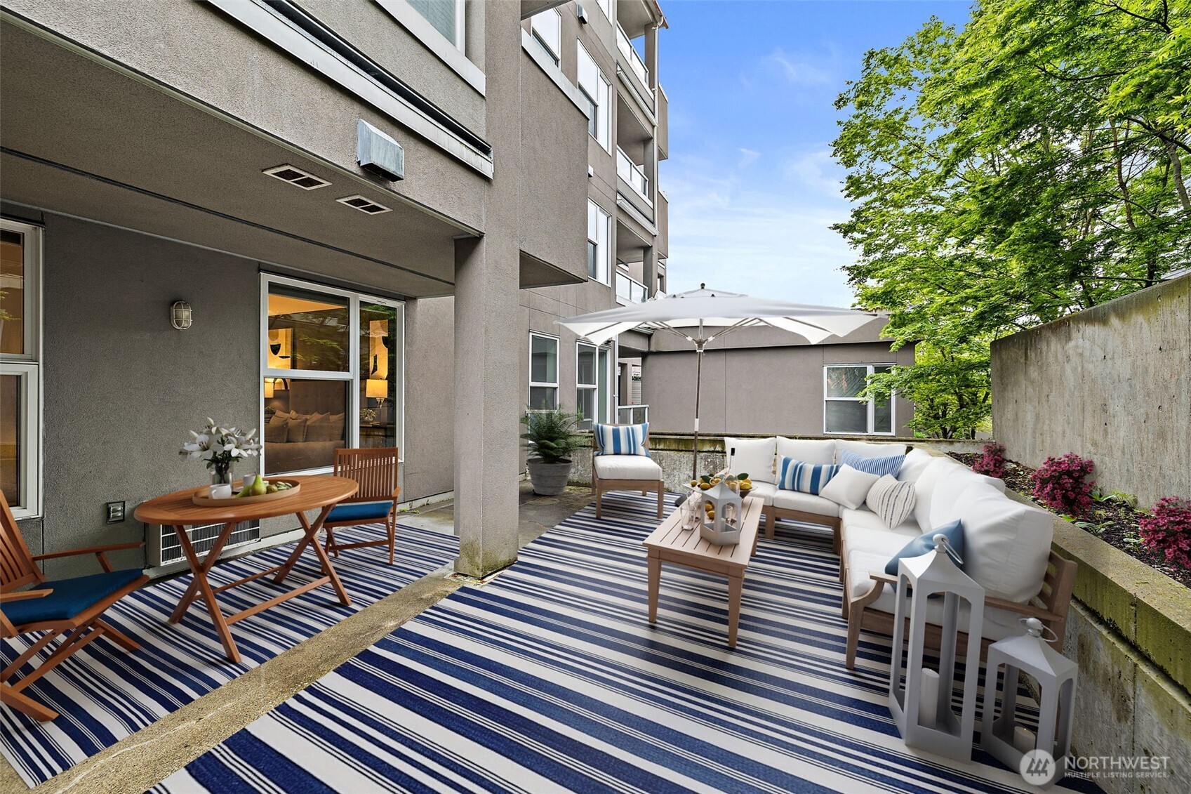 4343 Roosevelt Way NE Unit: 204