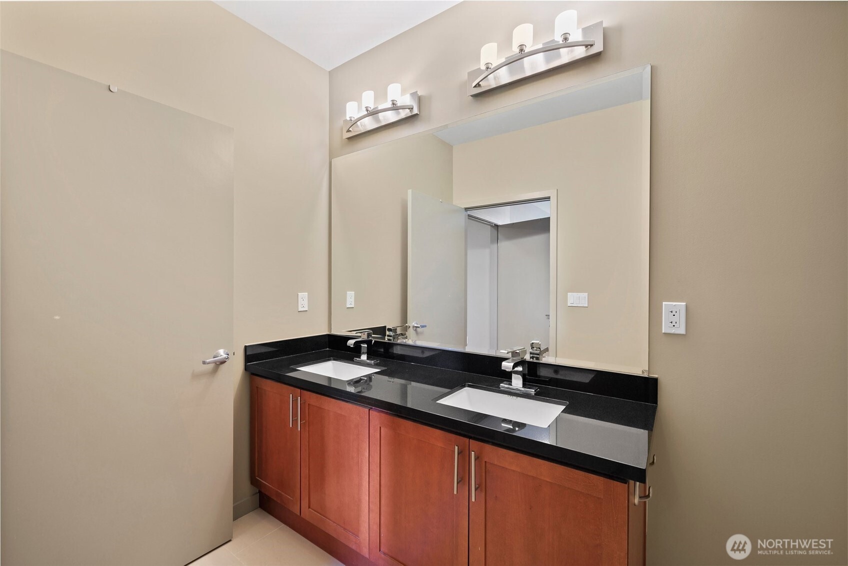 15100 6th Avenue SW Unit: 513