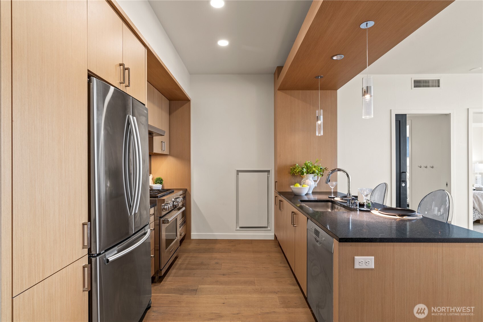 1321 Seneca Street Unit: 1008