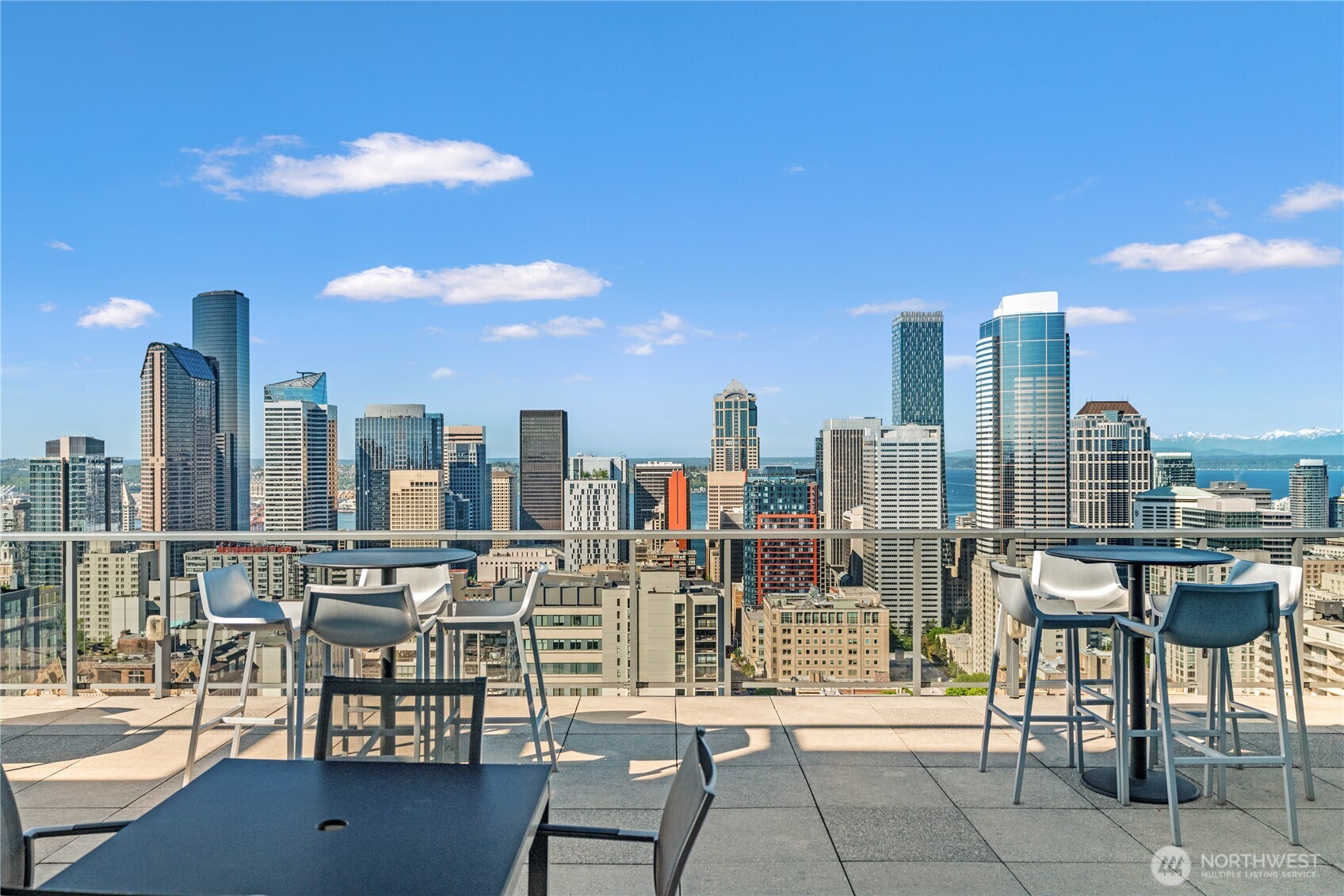 1321 Seneca Street Unit: 1008