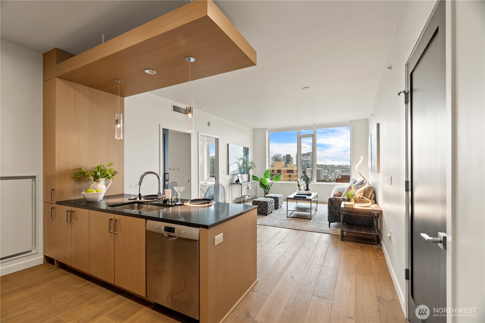 1321 Seneca Street Unit: 1008