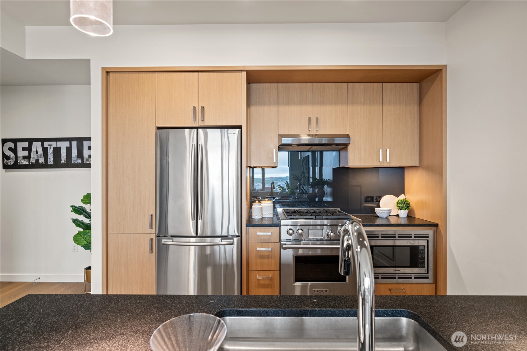 1321 Seneca Street Unit: 1008