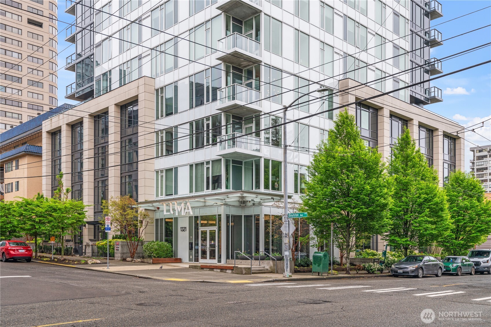 1321 Seneca Street Unit: 1008