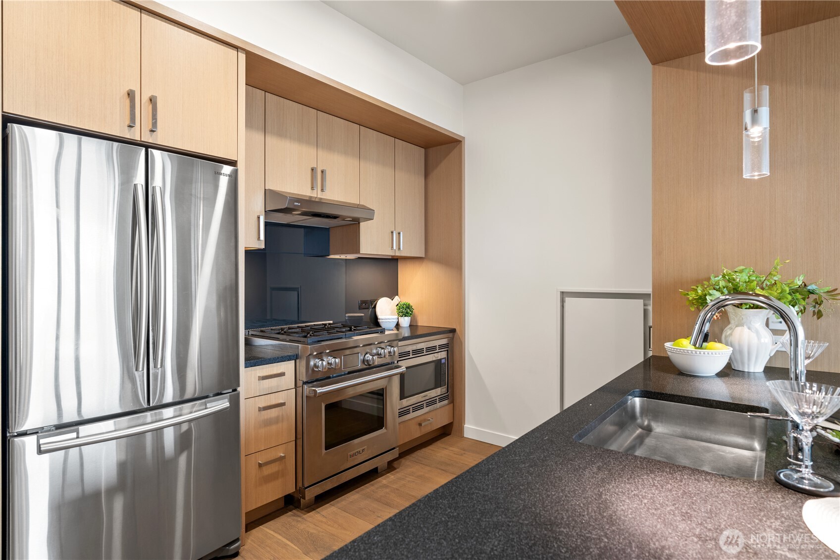 1321 Seneca Street Unit: 1008