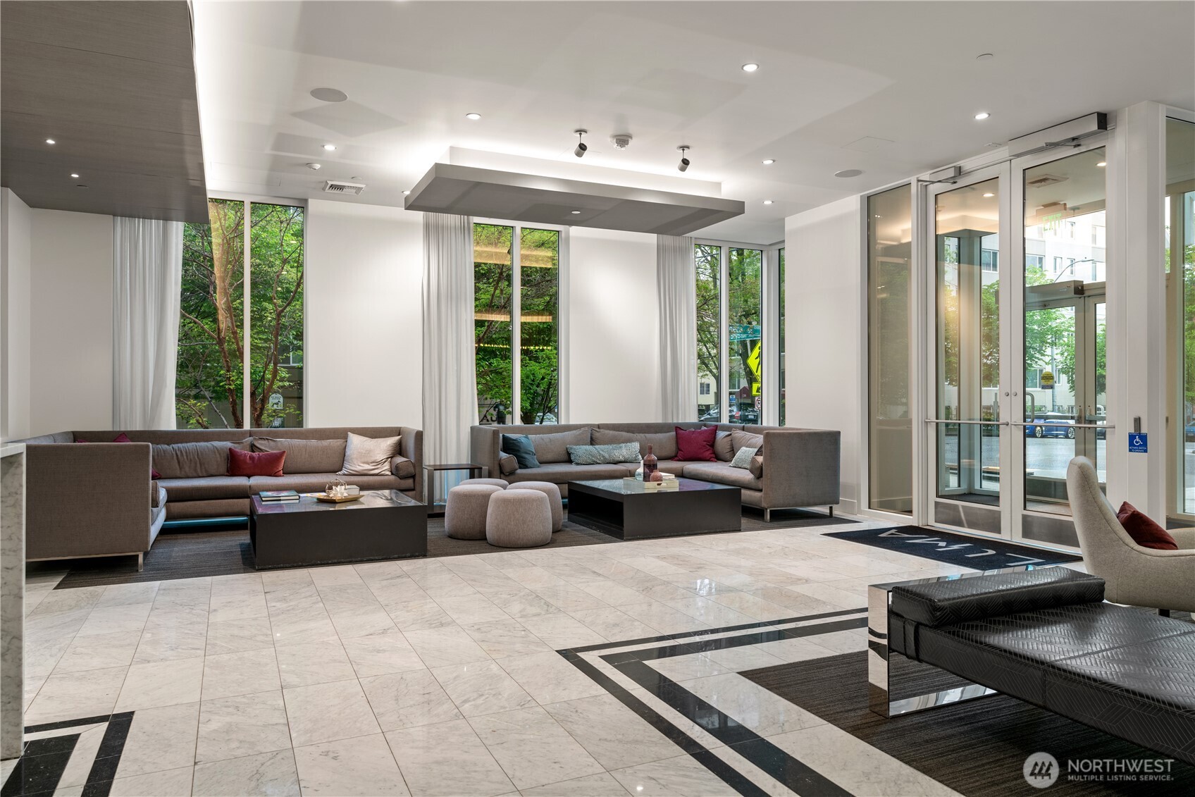 1321 Seneca Street Unit: 1008