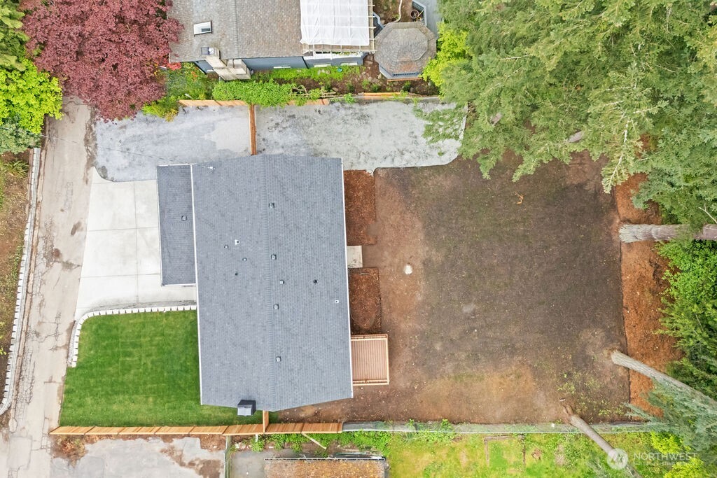 19 143rd Street SE