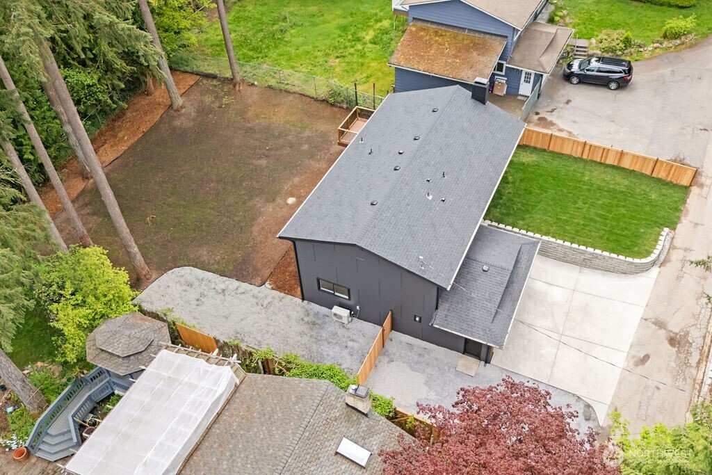 19 143rd Street SE