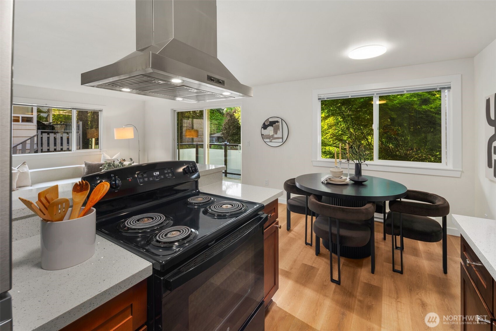 845 NE 125th Street Unit: 301