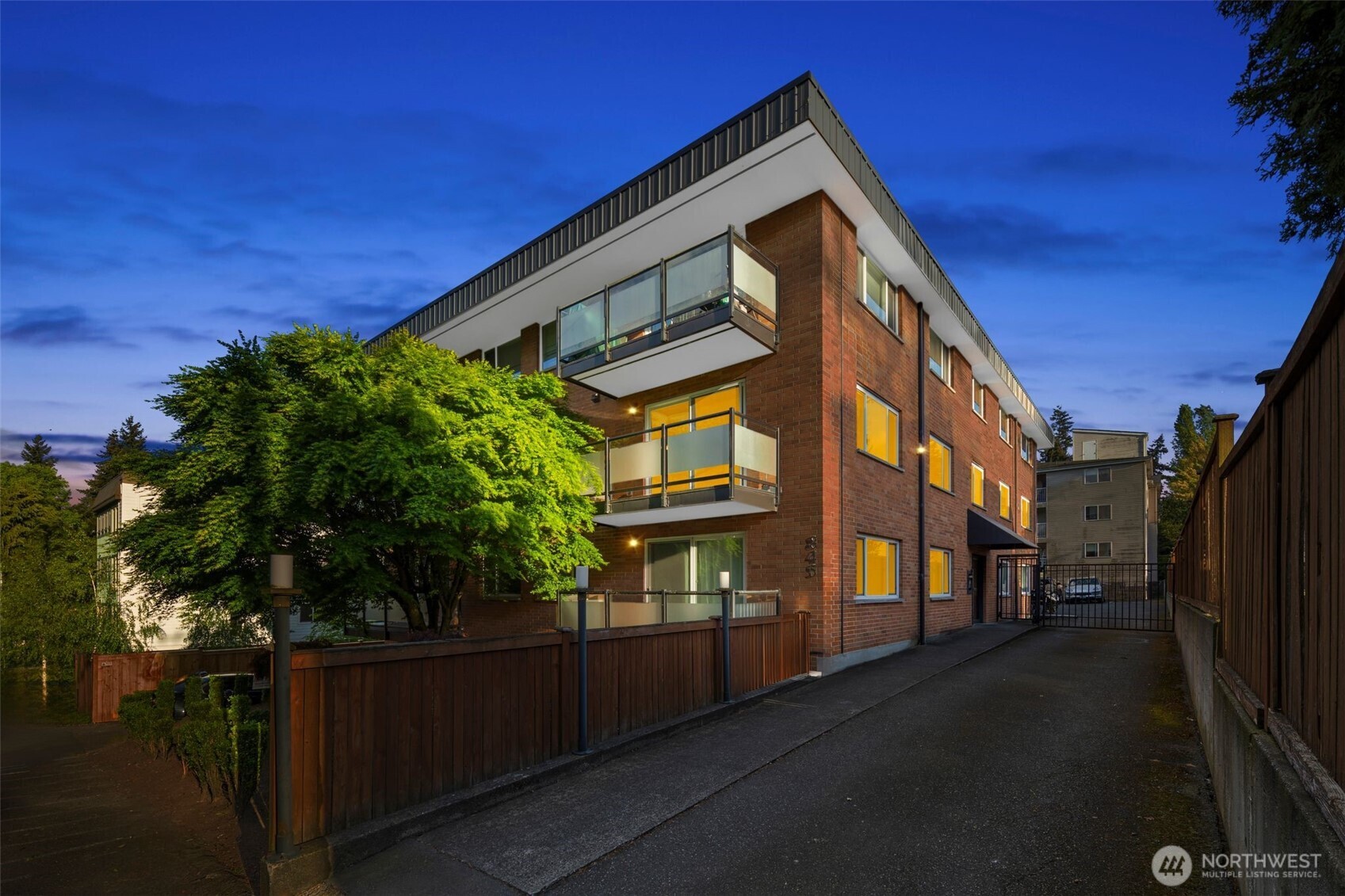 845 NE 125th Street Unit: 301