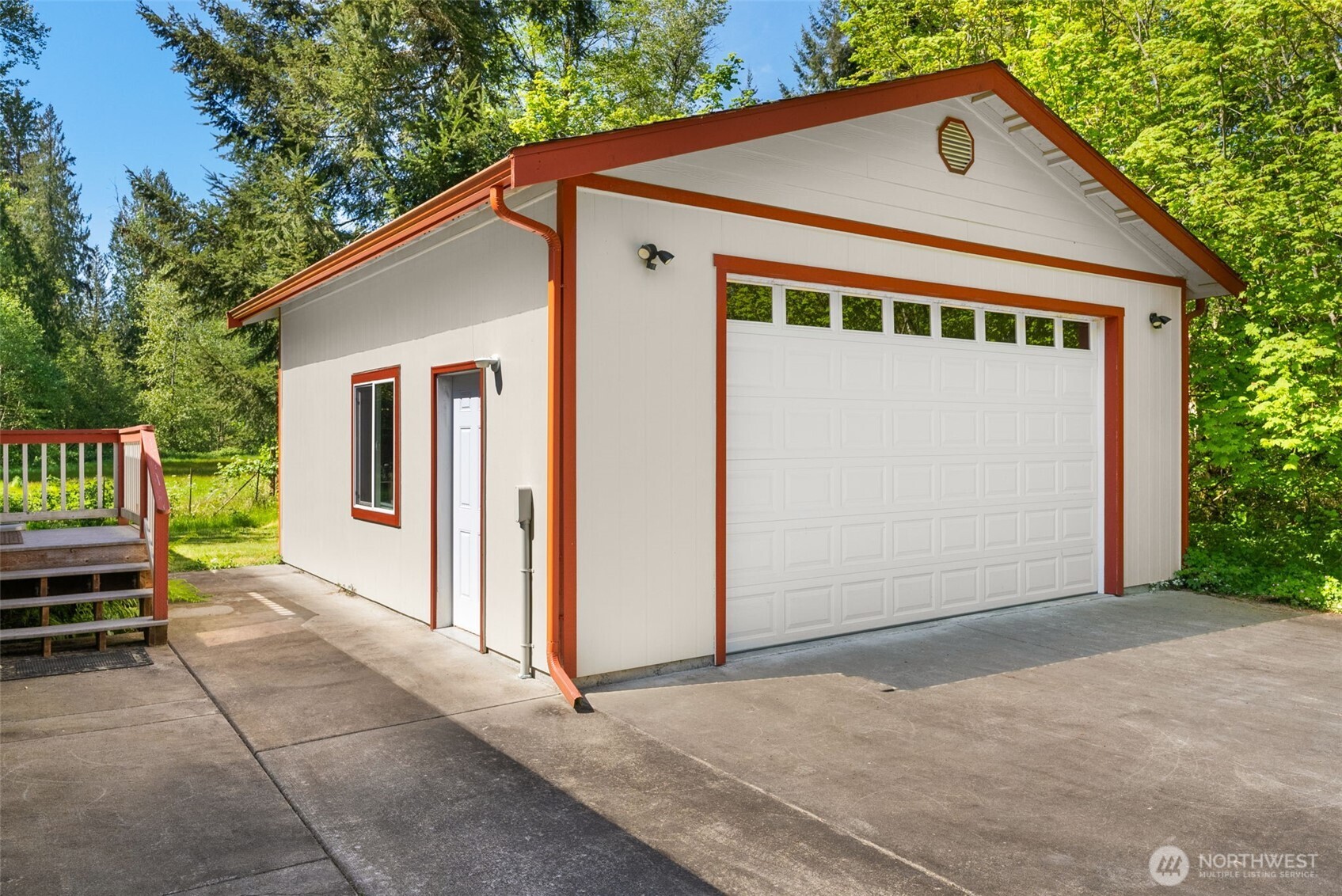 15822 Burn Road